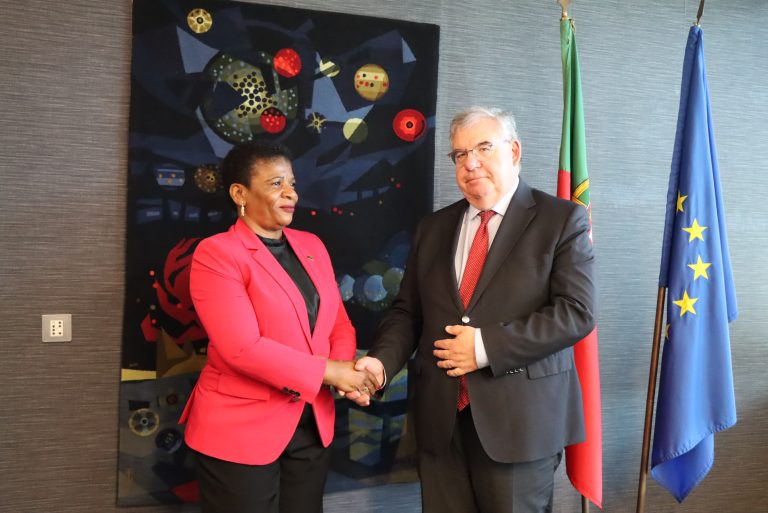 Ministra da Justiça de São Tomé e Príncipe em visita ao CSM